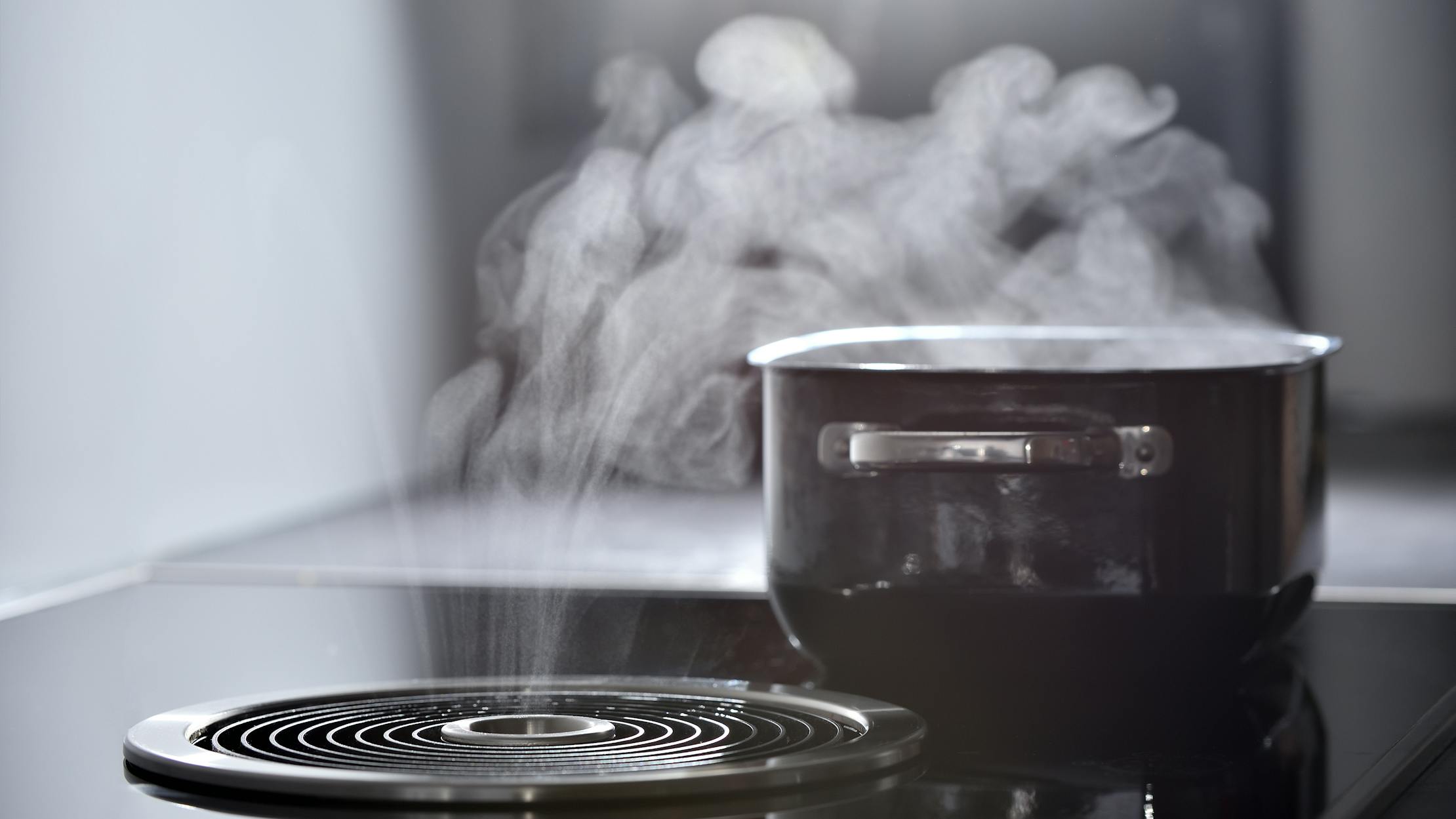 Venting Hobs UK Price Breakthrough with 5 Year Guarantee