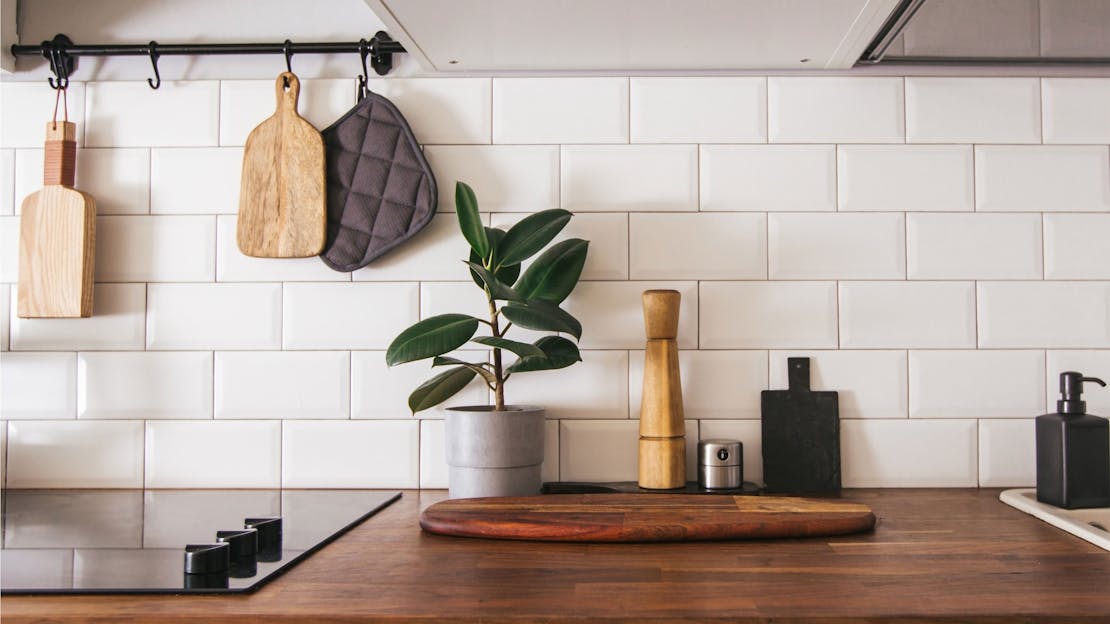 Tiles or Splashbacks: Making the Right Choice for Your Home