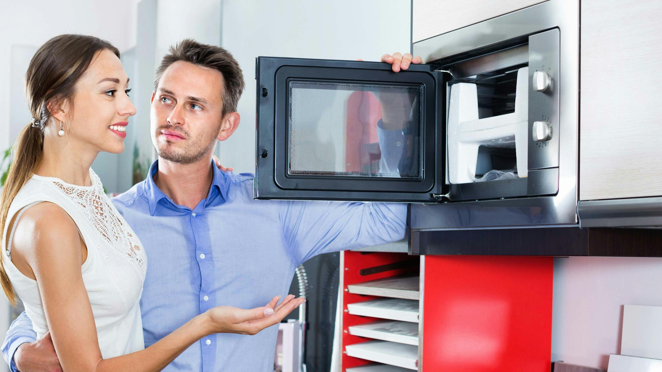 What are the different types of microwaves?