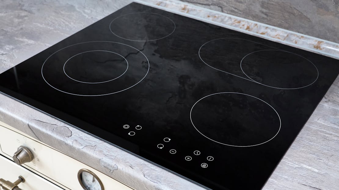 Which type of pans should I use on an induction hob?